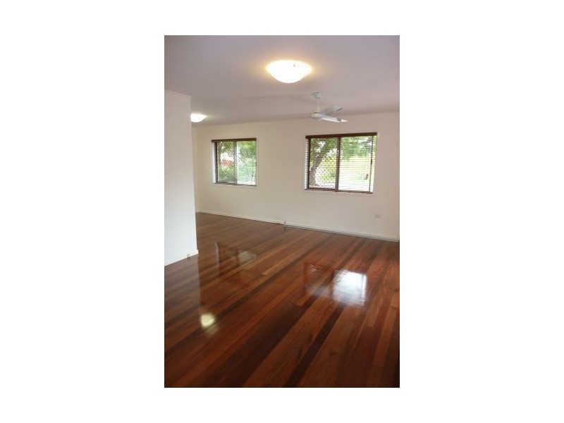 33 Wills Street, Coorparoo QLD 4151