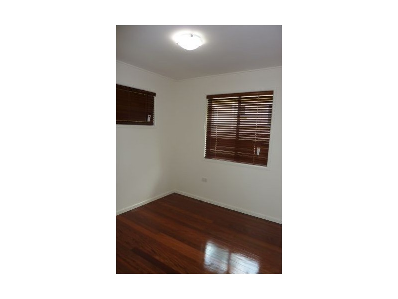 33 Wills Street, Coorparoo QLD 4151