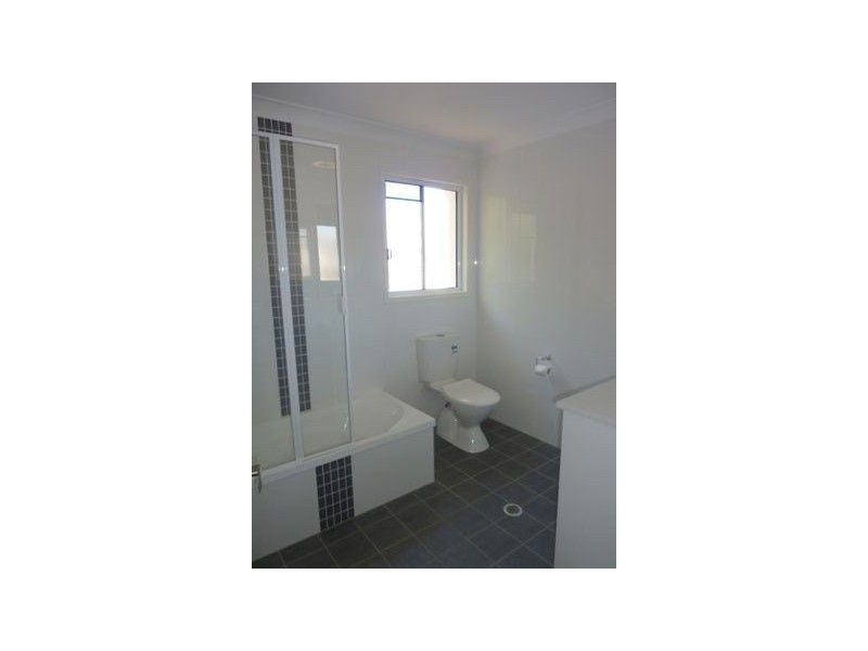 2/14 Bardsley Street, Greenslopes QLD 4120