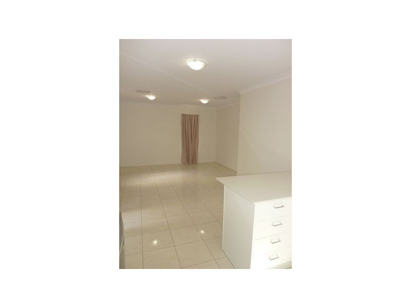2/14 Bardsley Street, Greenslopes QLD 4120