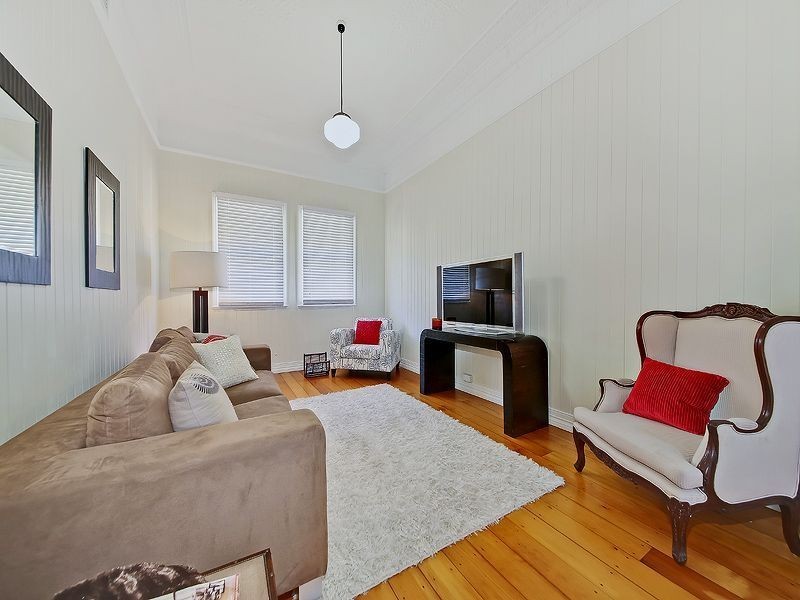 35 Hawthorne Street, Woolloongabba QLD 4102