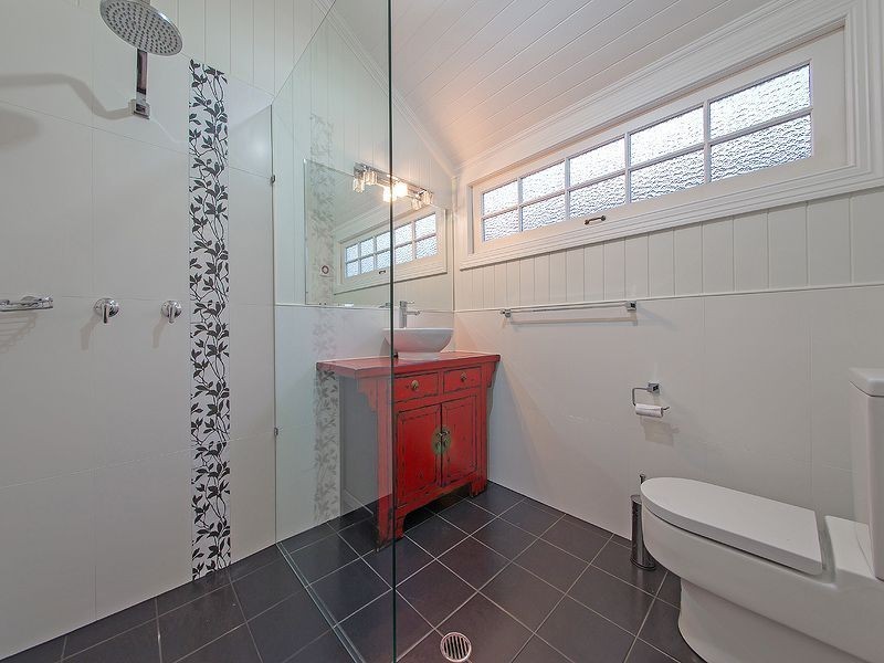 35 Hawthorne Street, Woolloongabba QLD 4102