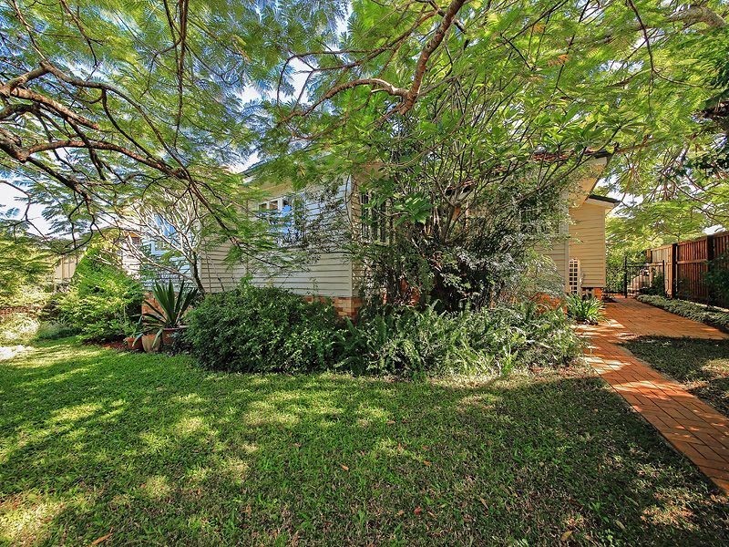 52 Balcha Street, Holland Park QLD 4121