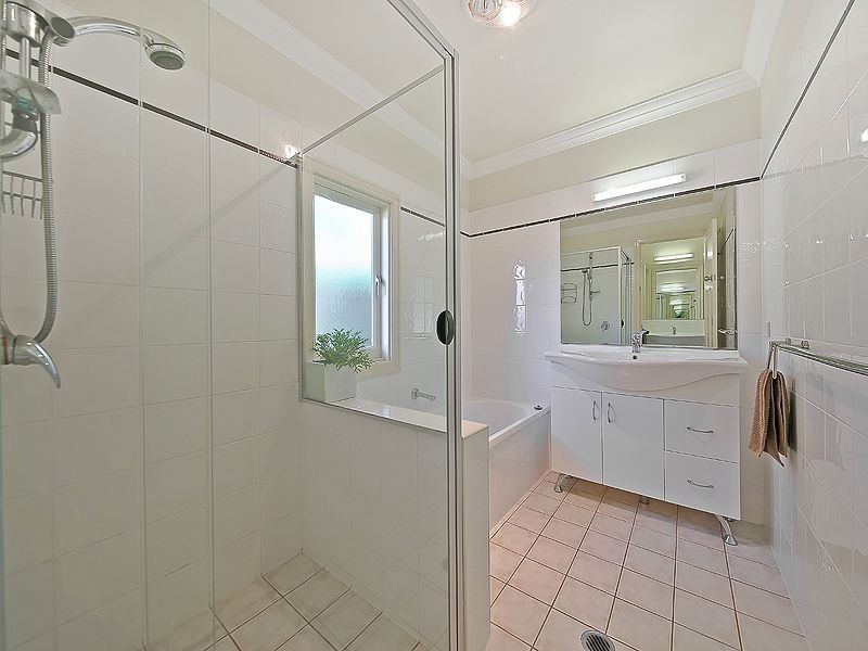 52 Balcha Street, Holland Park QLD 4121