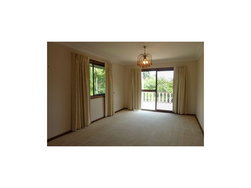 96 Kilmorey Street, Carindale QLD 4152
