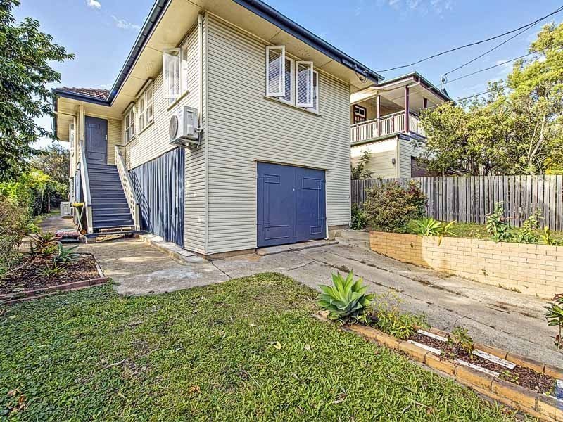 6 Garden Street, Greenslopes QLD 4120