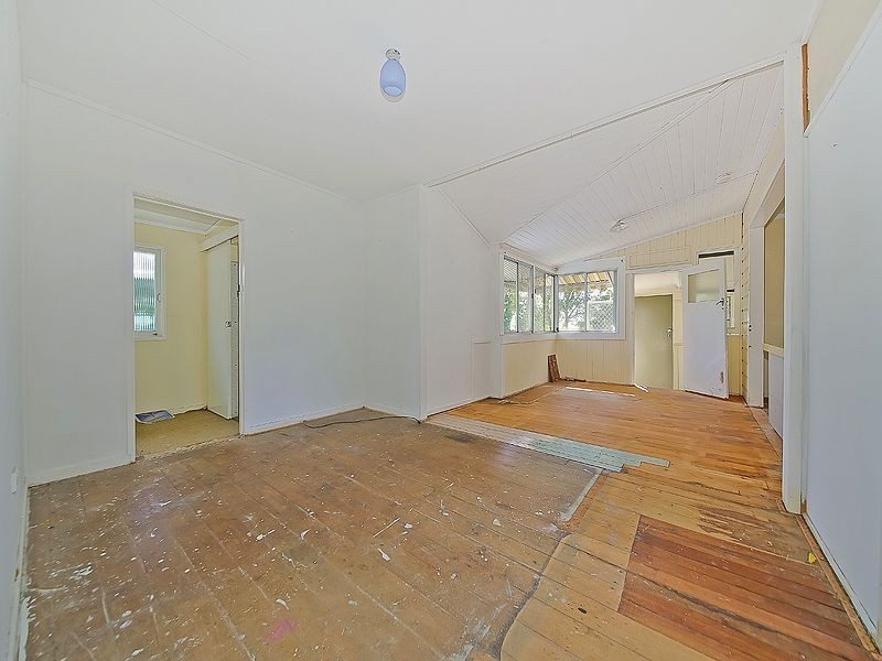 24 Vanda Street, Woolloongabba QLD 4102