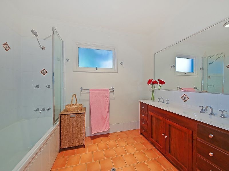 42 Coolong Street, Mount Gravatt East QLD 4122