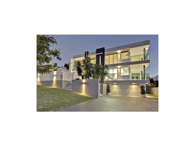 11 Crucis Street, Coorparoo QLD 4151