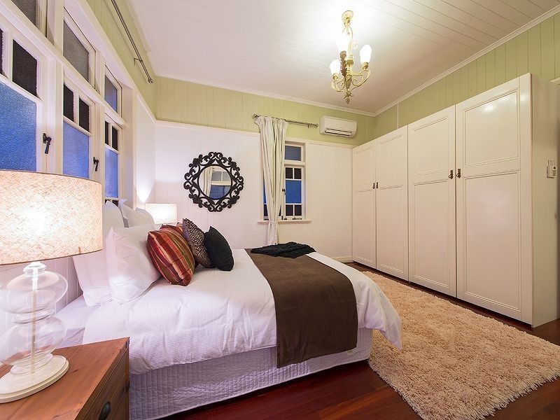 7 Norfolk Street, Coorparoo QLD 4151