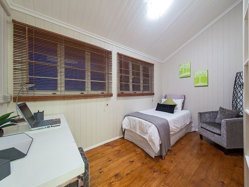 7 Norfolk Street, Coorparoo QLD 4151