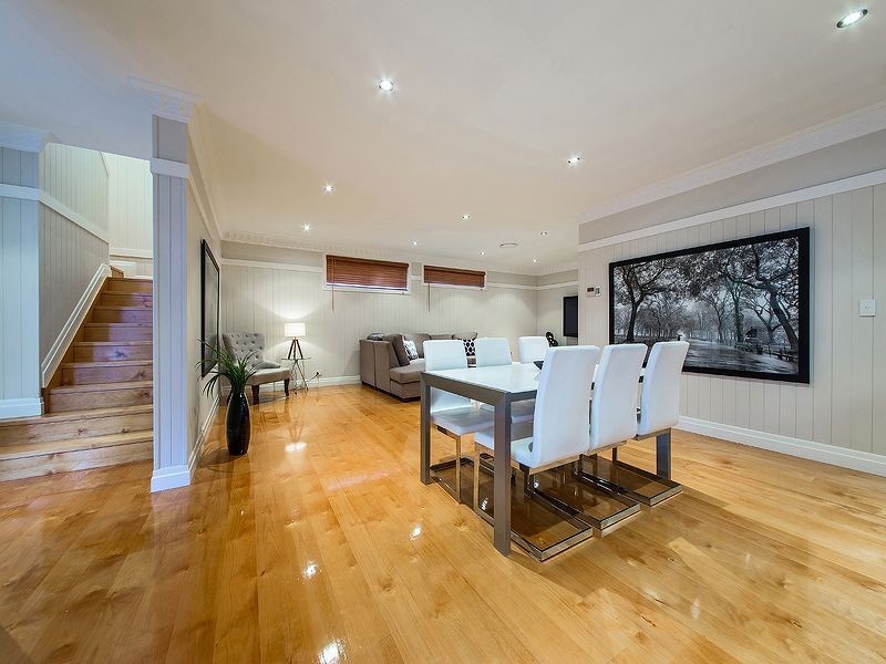 76 Abbotsleigh Street, Holland Park QLD 4121