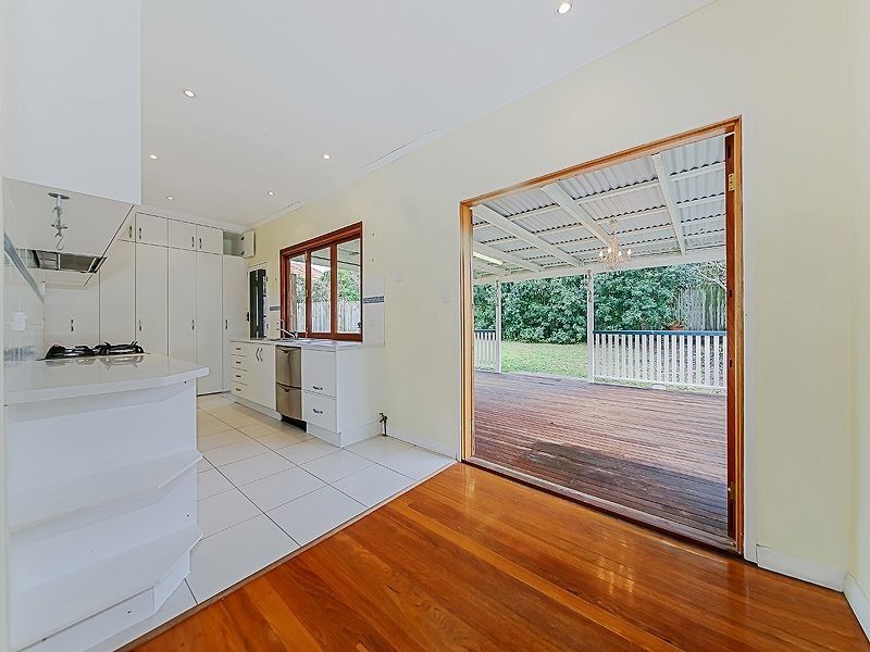 35 Esmonde Place, Coorparoo QLD 4151