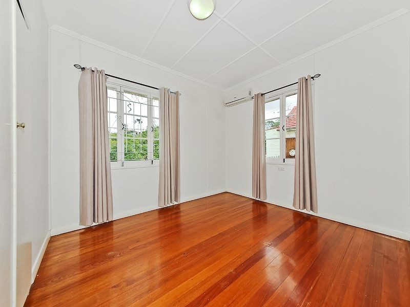 35 Esmonde Place, Coorparoo QLD 4151