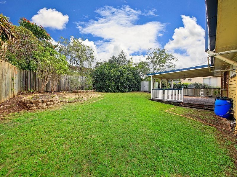 35 Esmonde Place, Coorparoo QLD 4151
