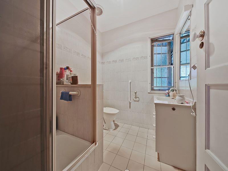 34 Procyon Street, Coorparoo QLD 4151