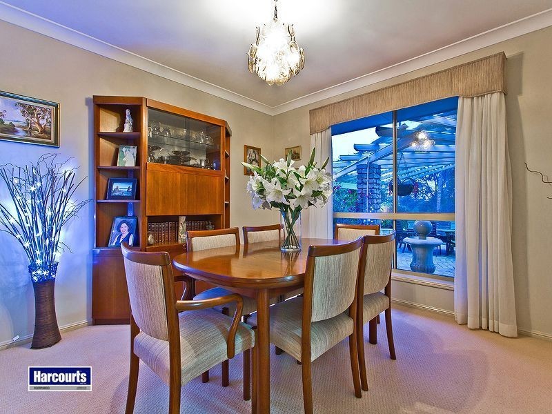 76 Stanmere Street, Carindale QLD 4152