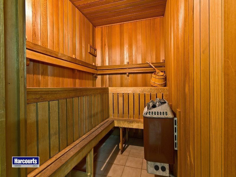 76 Stanmere Street, Carindale QLD 4152