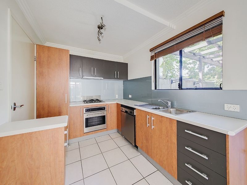 1,2,3/23 Gladys Street, Greenslopes QLD 4120
