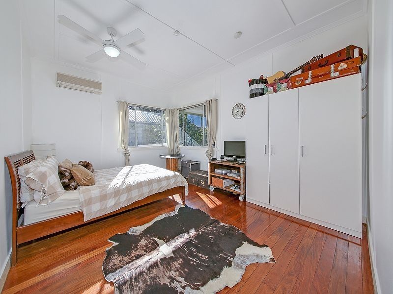 142 Lutzow Street, Tarragindi QLD 4121