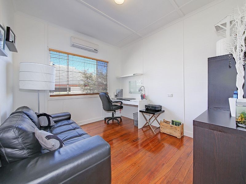 142 Lutzow Street, Tarragindi QLD 4121