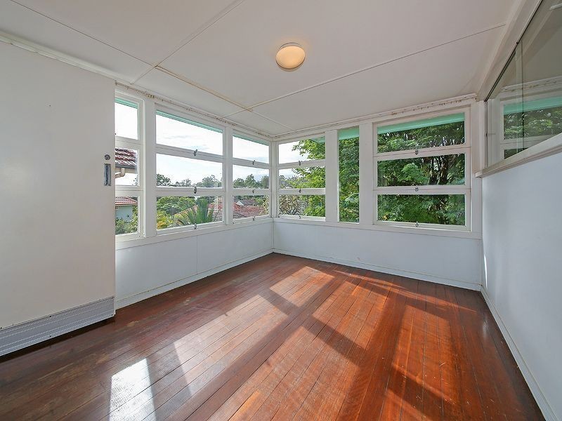 10 Springleigh Street, Coorparoo QLD 4151