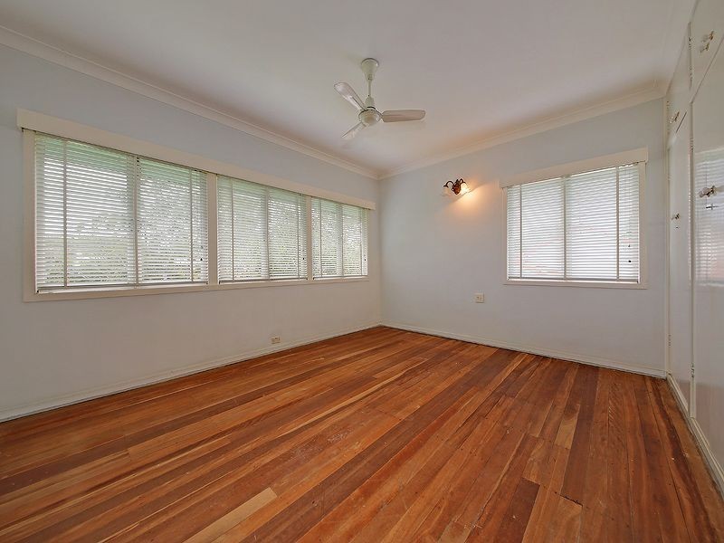 10 Springleigh Street, Coorparoo QLD 4151