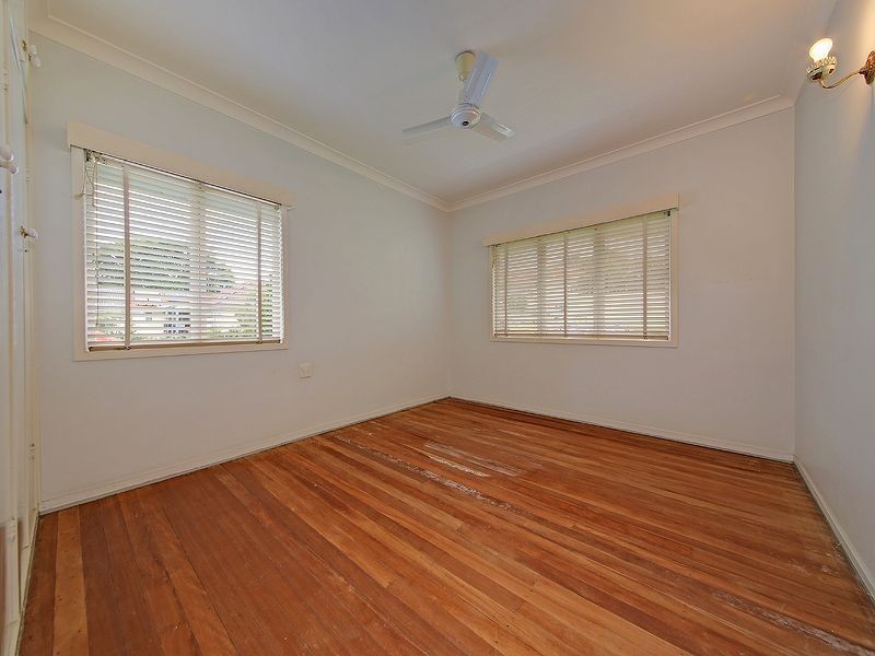 10 Springleigh Street, Coorparoo QLD 4151