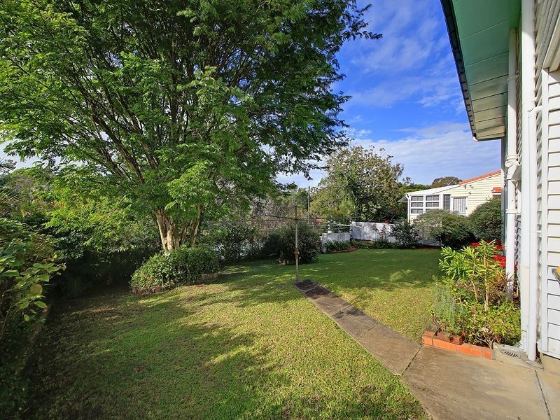 10 Springleigh Street, Coorparoo QLD 4151