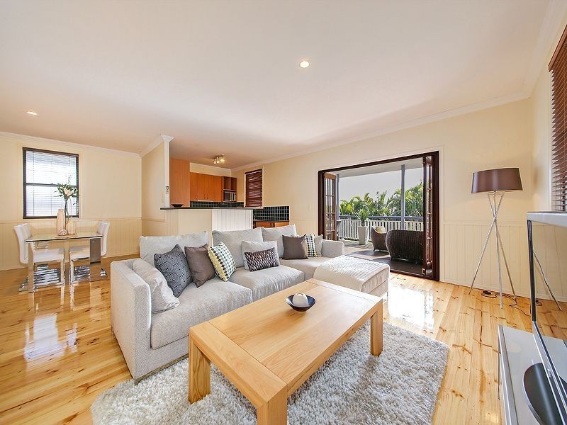 62 Wyena Street, Camp Hill QLD 4152