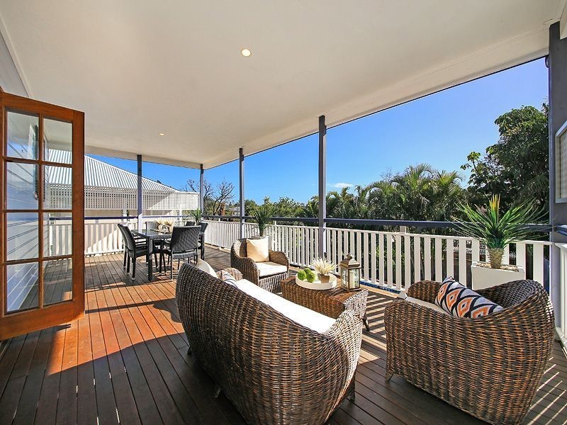 62 Wyena Street, Camp Hill QLD 4152