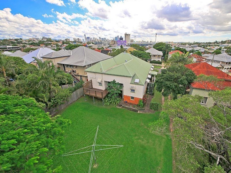 53 Qualtrough Street, Woolloongabba QLD 4102