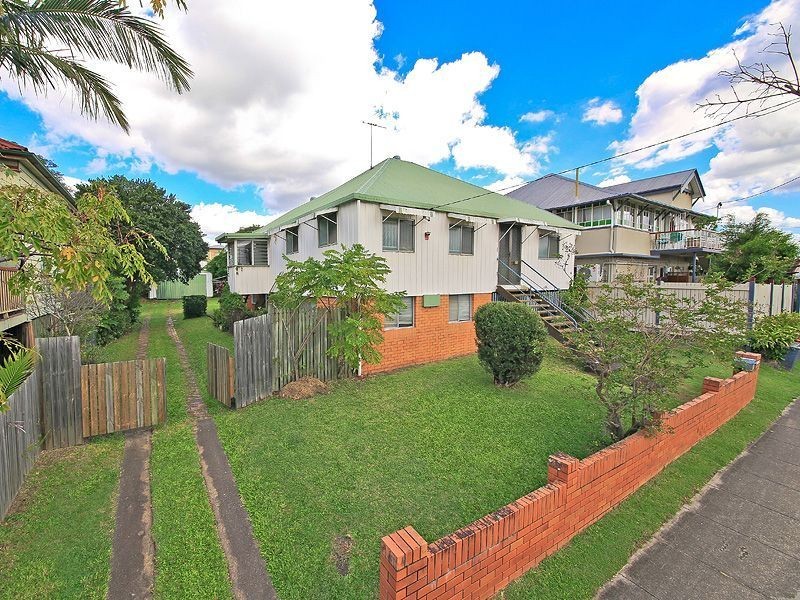 53 Qualtrough Street, Woolloongabba QLD 4102