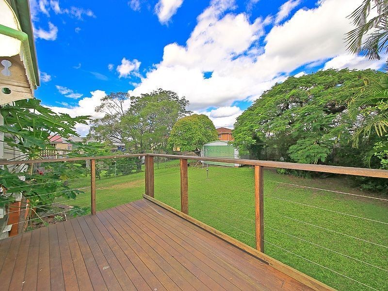 53 Qualtrough Street, Woolloongabba QLD 4102