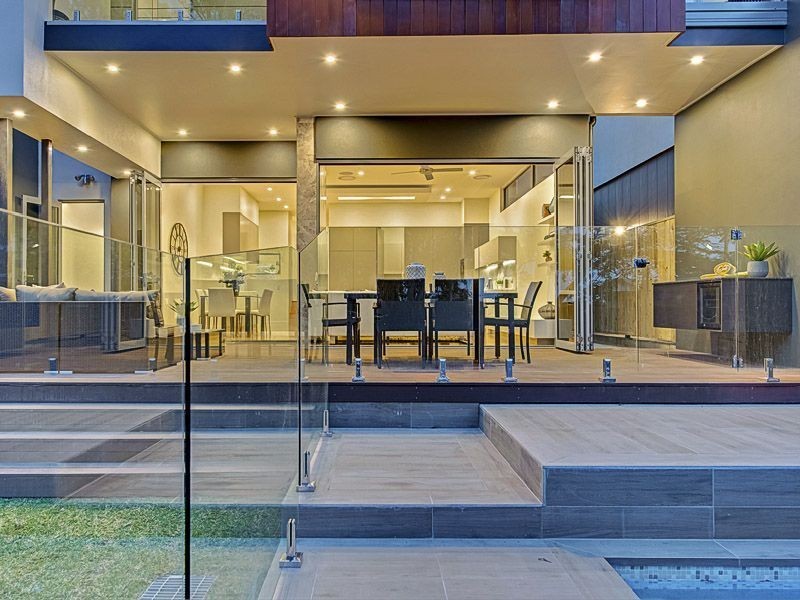 75 Arrol Street, Camp Hill QLD 4152