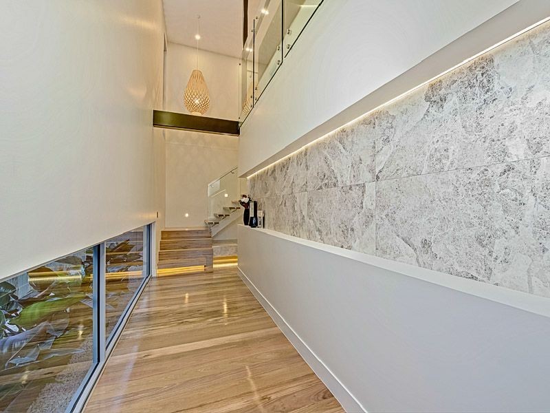 75 Arrol Street, Camp Hill QLD 4152