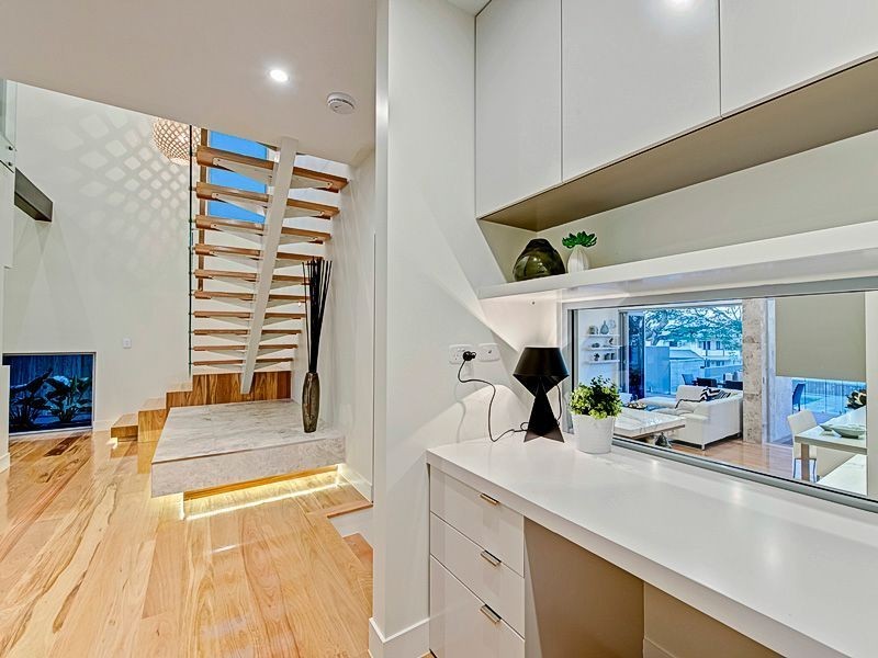 75 Arrol Street, Camp Hill QLD 4152