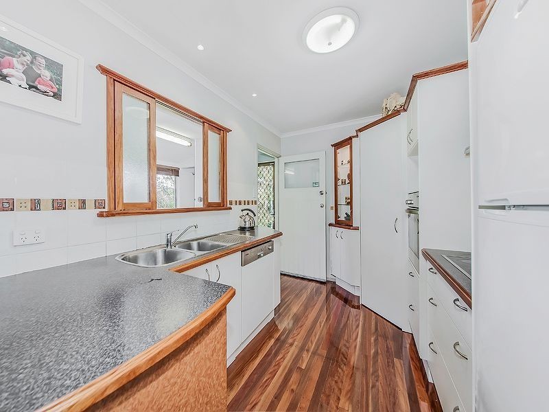 7 Dodwell Street, Holland Park West QLD 4121