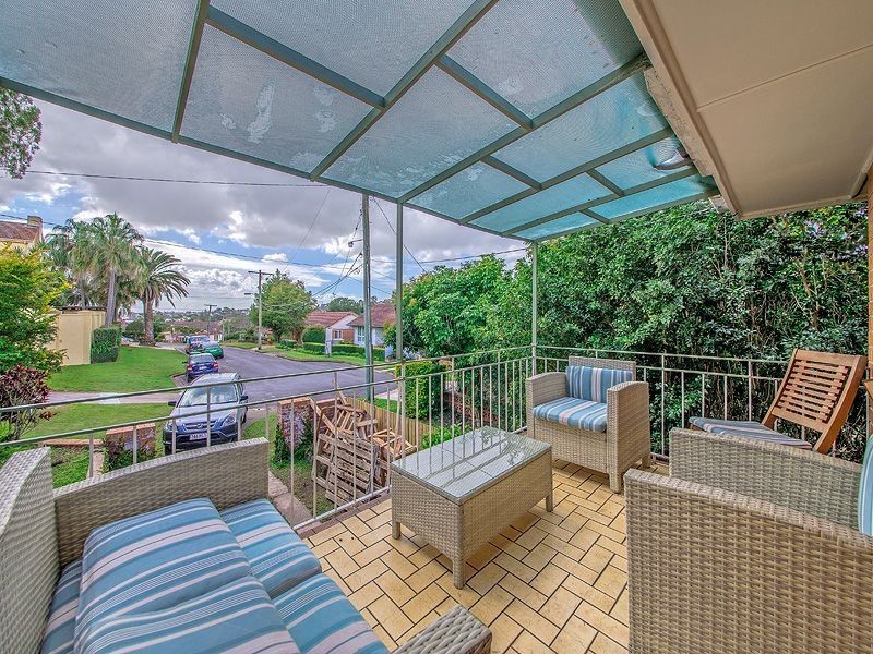 19 Springleigh Street, Coorparoo QLD 4151