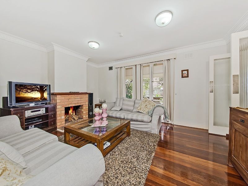 19 Springleigh Street, Coorparoo QLD 4151