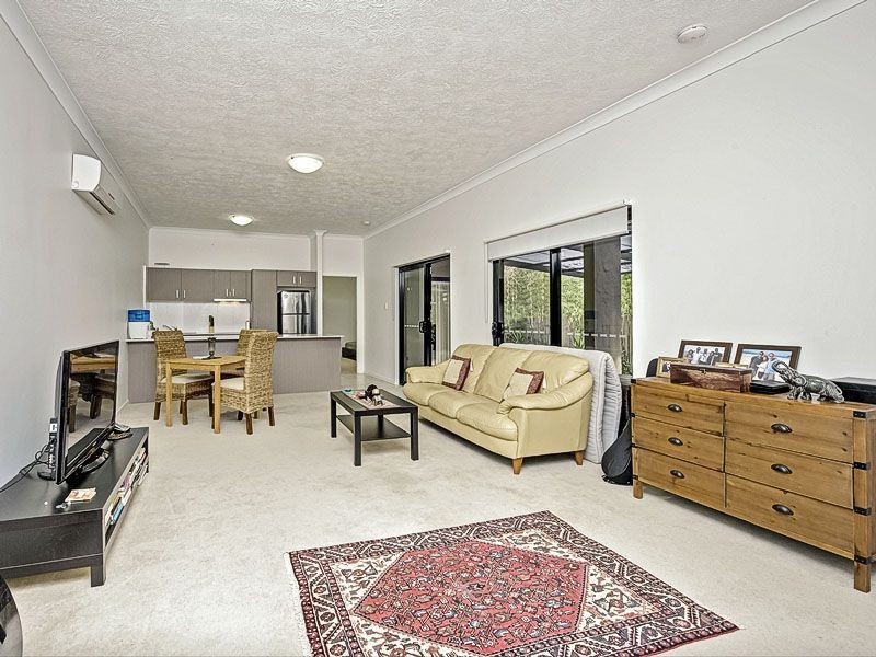 1/135 Cavendish Road, Coorparoo QLD 4151
