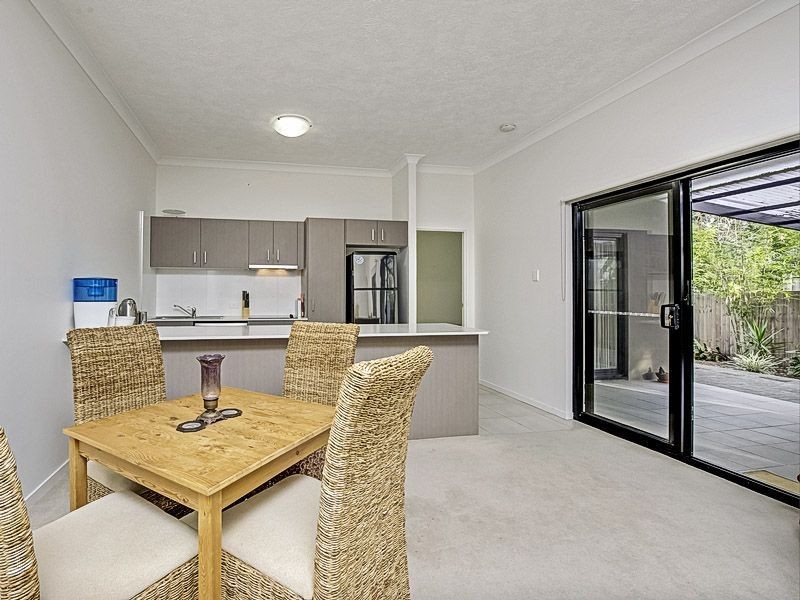 1/135 Cavendish Road, Coorparoo QLD 4151