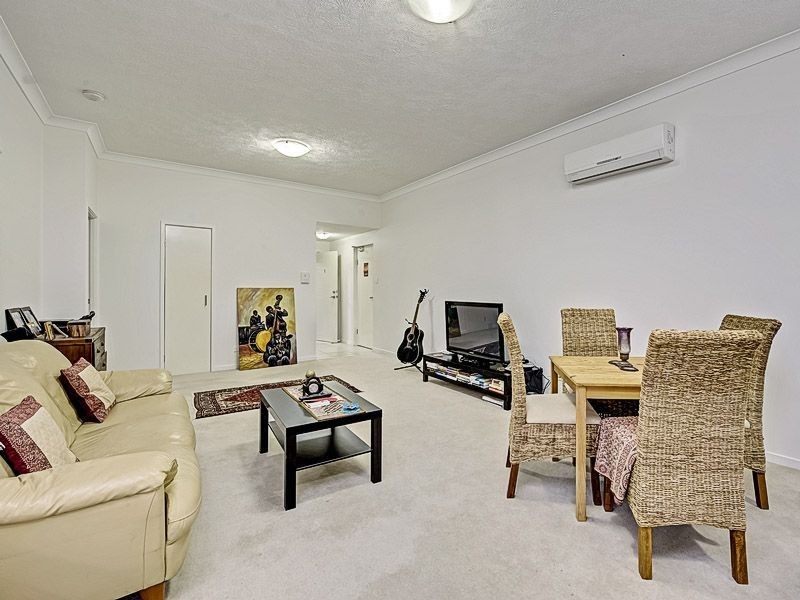 1/135 Cavendish Road, Coorparoo QLD 4151