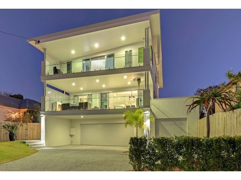 27 Watson Street, Camp Hill QLD 4152