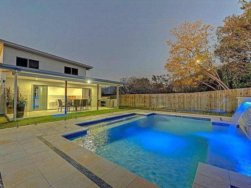 27 Watson Street, Camp Hill QLD 4152