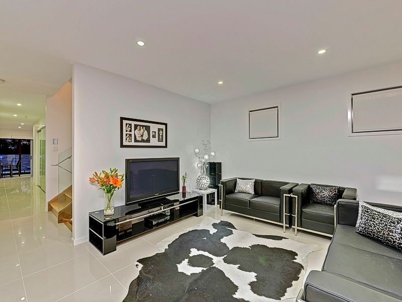 27 Watson Street, Camp Hill QLD 4152