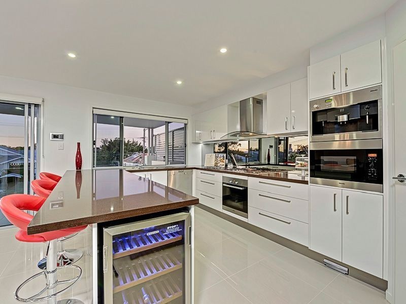 27 Watson Street, Camp Hill QLD 4152