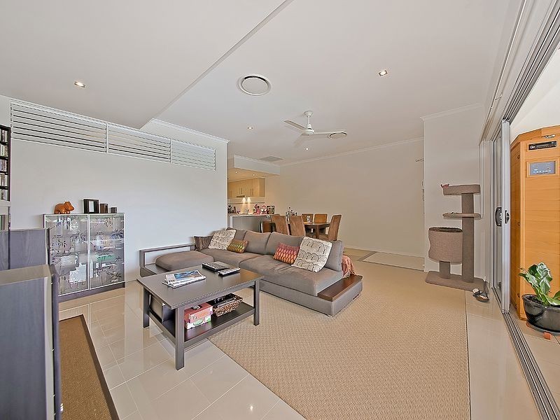 14/86 Pembroke Road, Coorparoo QLD 4151