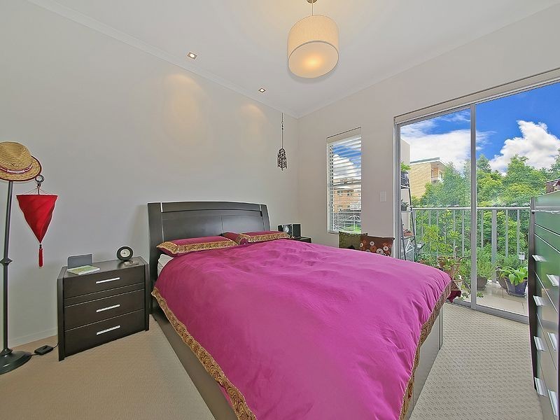14/86 Pembroke Road, Coorparoo QLD 4151