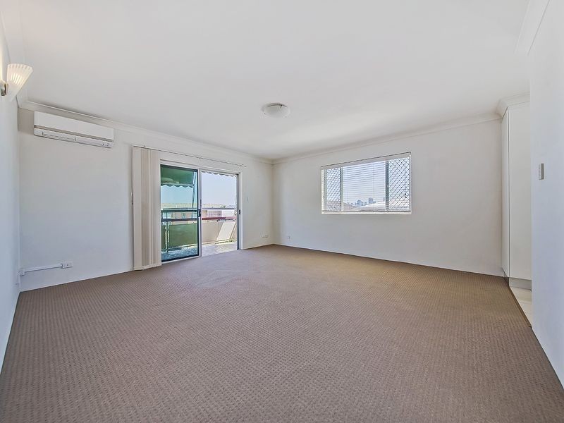 6/60 Kitchener Street, Coorparoo QLD 4151